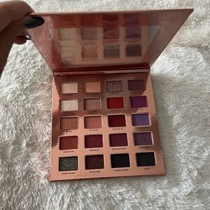 Iconic London eyeshadow palette